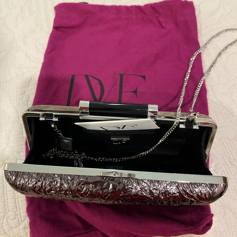 EC Never Used DVG Clutch Bag Chain and Dusty